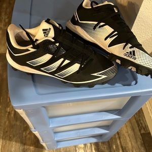 Adidas Sz 8 men's Baseball  cleats in great condition and only wore a few times